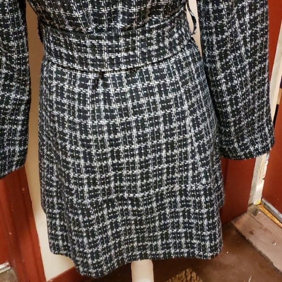 MAX NEW YORK BELTED WAIST BLACK & WHITE COAT SZ 4 - Picture 8 of 16